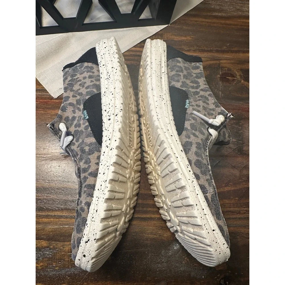 Hey Dude free stated shoe